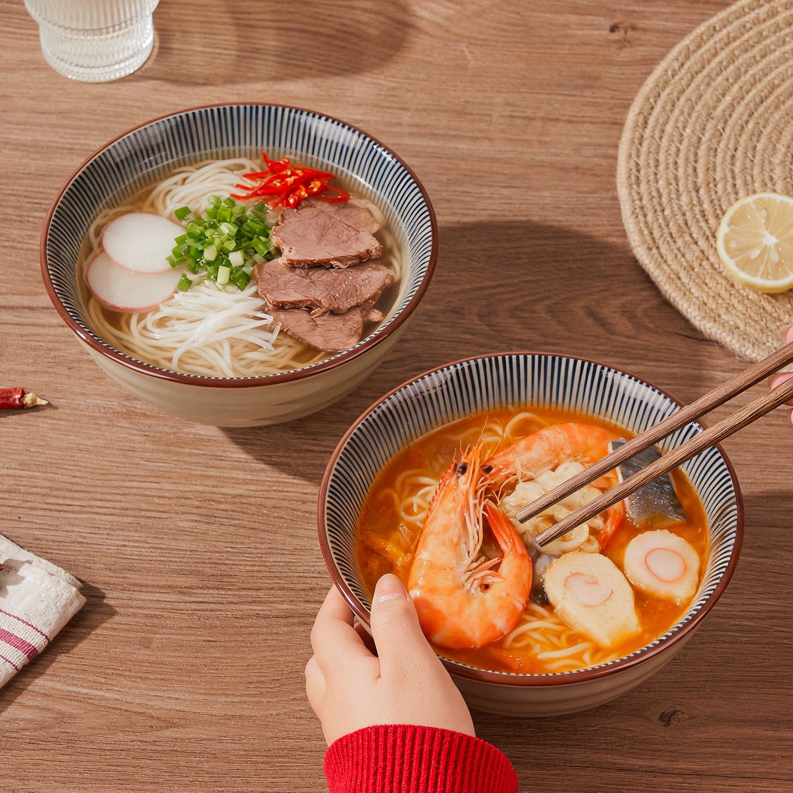 2\u002F4pcs 7-Inch Striped Ceramic Pasta Bowl | Underglaze Color Design, Durable and Easy to Clean, Ideal for Soup, Ramen, Pasta, and Salad, Microwave Safe, Suitable for Home, Kitchen, Restaurants, Parties, and Festive Events - YOLIFE