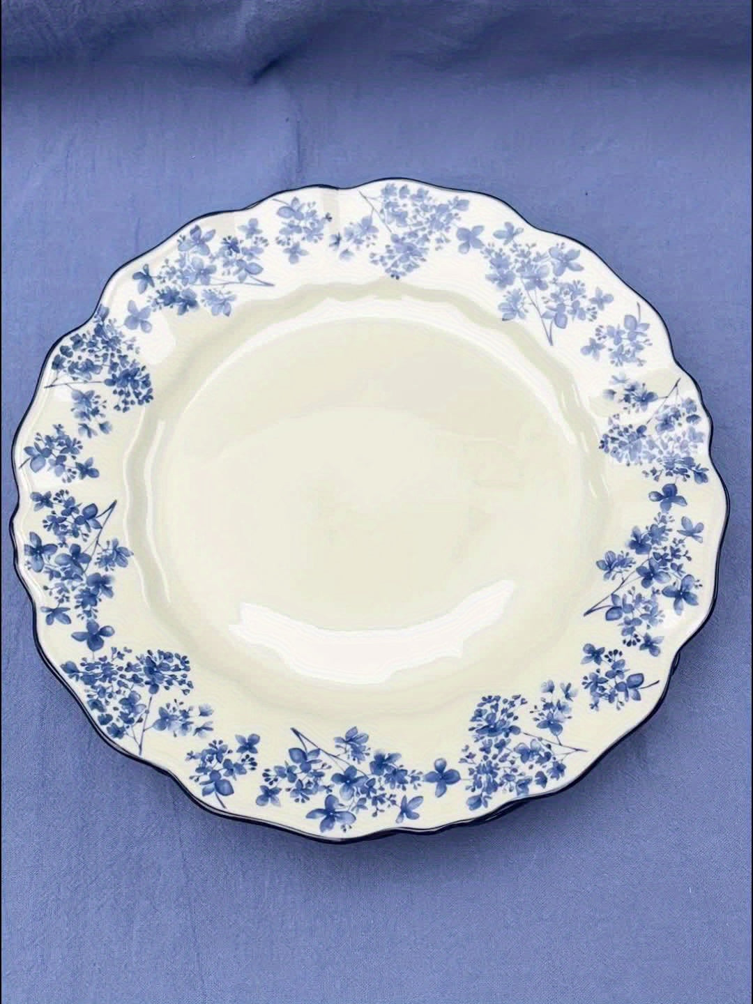 2pcs Blue And White Ceramic Pasta Plate Set - 10.6-Inch Steak Plate, Suitable for Pasta, Desserts, Main Courses, Steak, And Fruits - Perfect for Christmas And Halloween Festive Dining, Ideal for Both Western And Chinese Restaurants, Home Kitchens